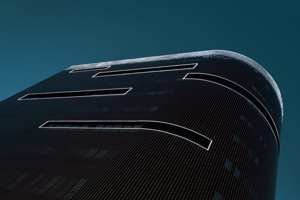 The impact of lighting engineering on the dynamism or tranquility of individuals in their living spaces